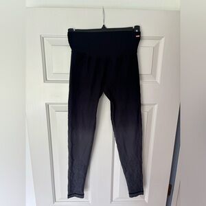 Victoria’s Secret PINK Sport leggings